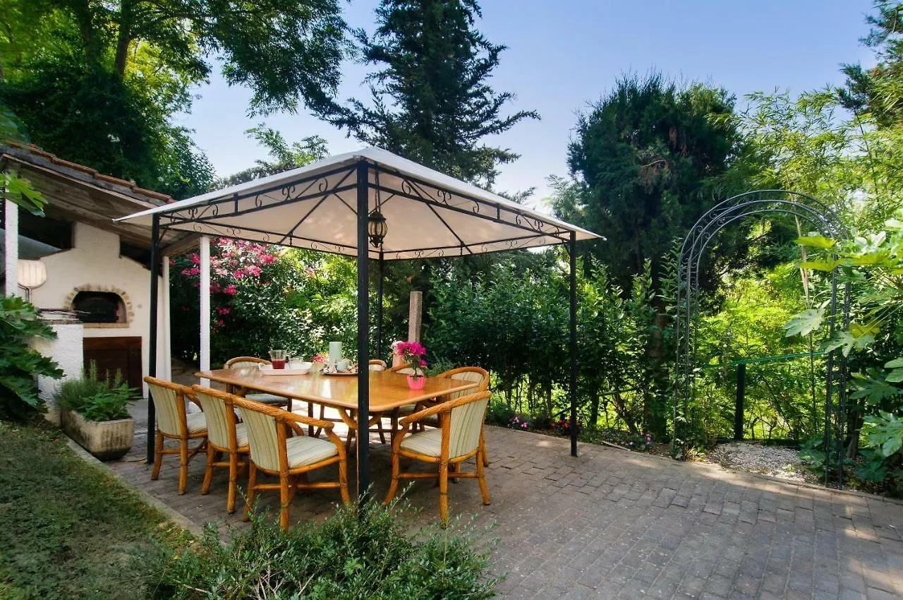 *** Bed & Breakfast Villa Le Terrazze Mondaino Italië